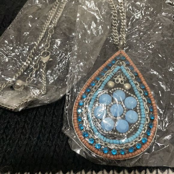 Boho Earrings and Necklace Set - Picture 2 of 3